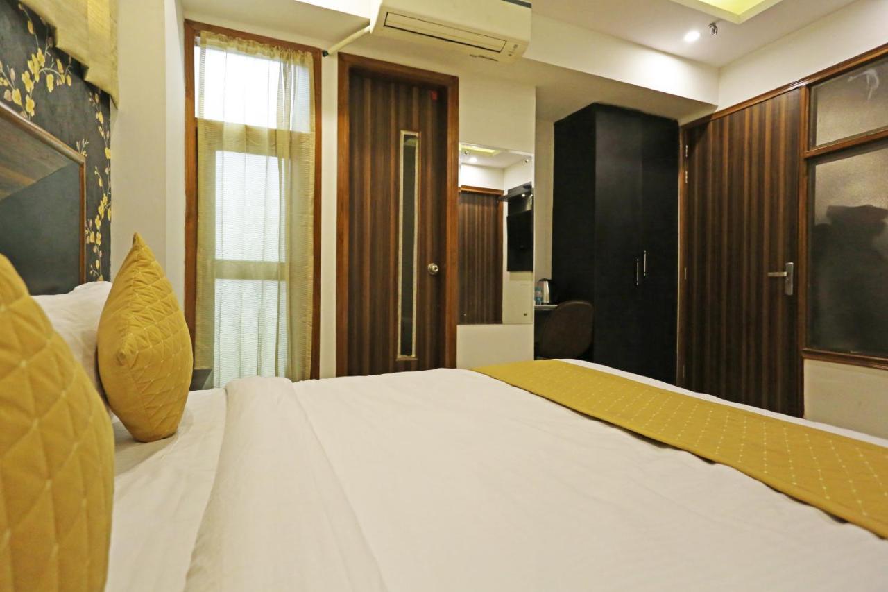 Hotel La Casa Delhi Airport Ню Делхи Екстериор снимка