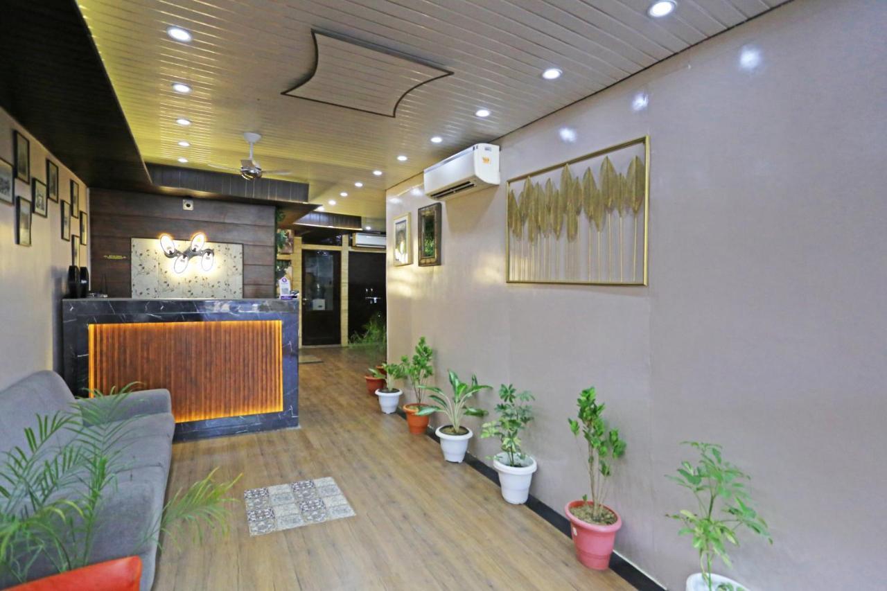 Hotel La Casa Delhi Airport Ню Делхи Екстериор снимка